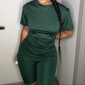 Green oversized t and shorts set 💚
